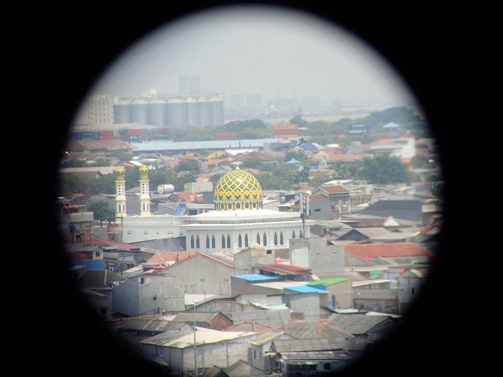 【 船乗り嫁日記 】双眼鏡でジャカルタ散歩